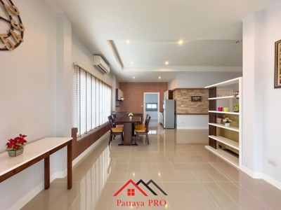 Picture of 3 Bedrooms House  Bang Lamung H001057