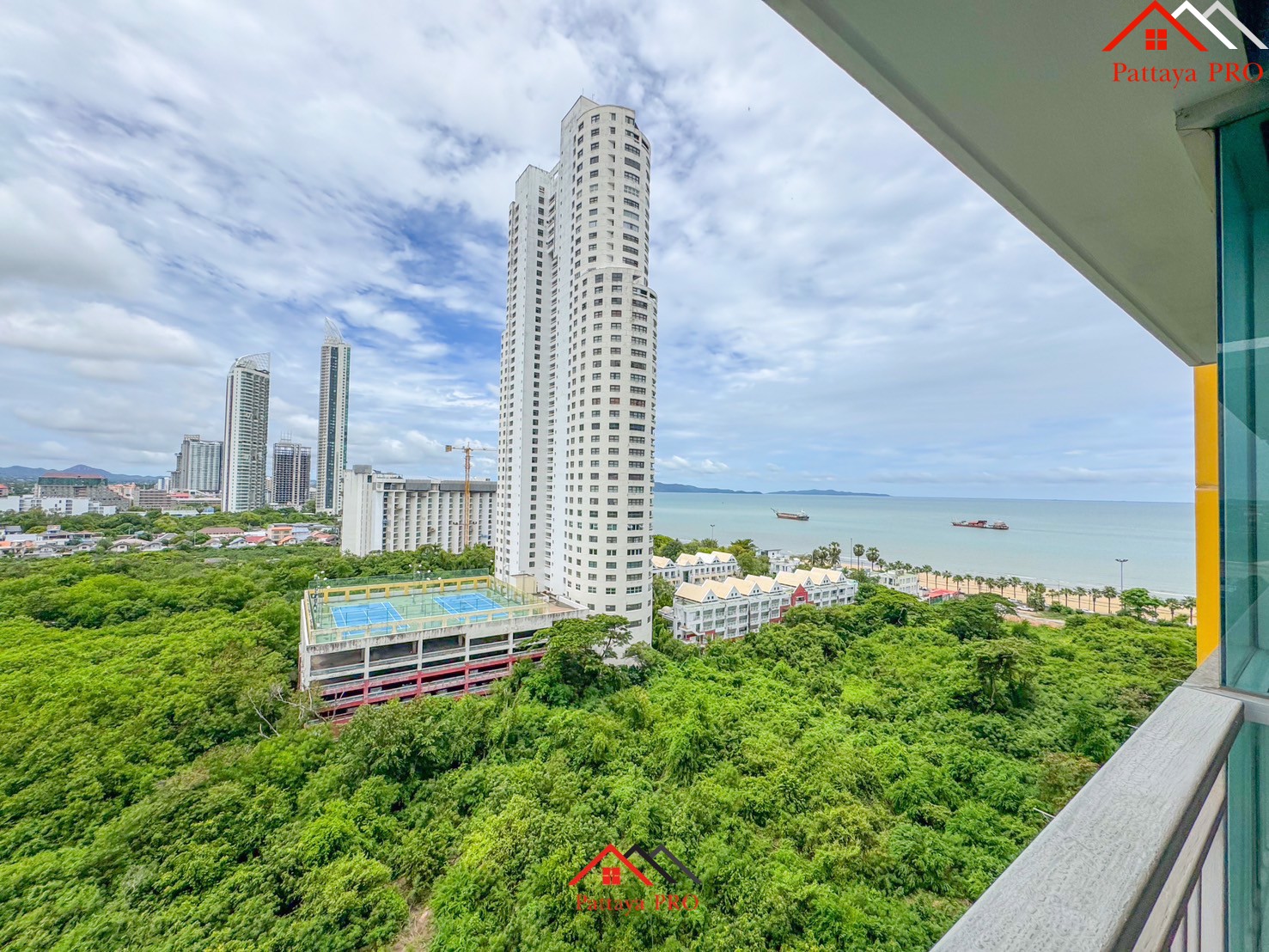 สุดคุ้ม‼️ คอนโดติดทะเลจอมเทียน