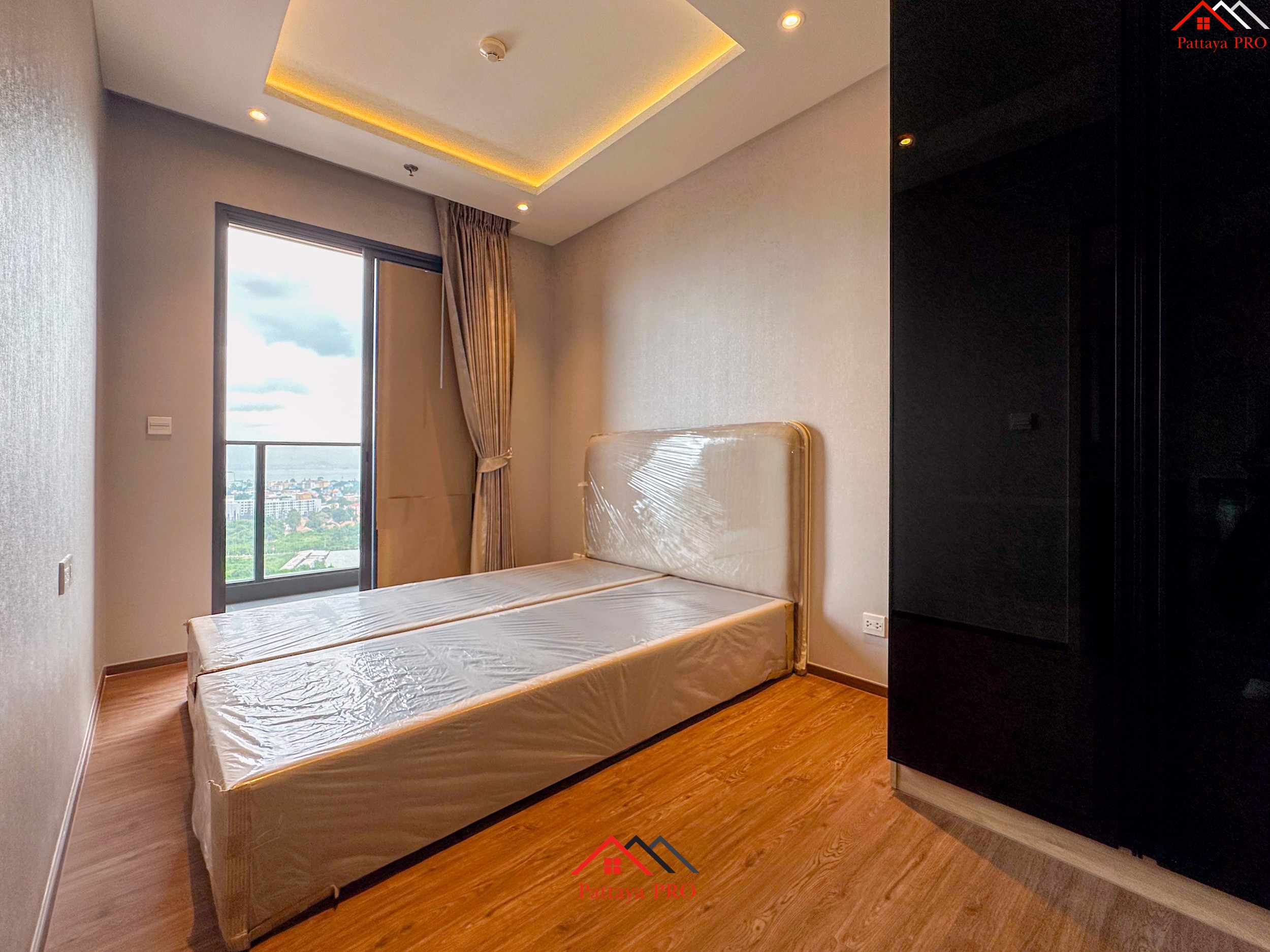 2 Bedrooms Condo in Once Pattaya Pattaya C001273