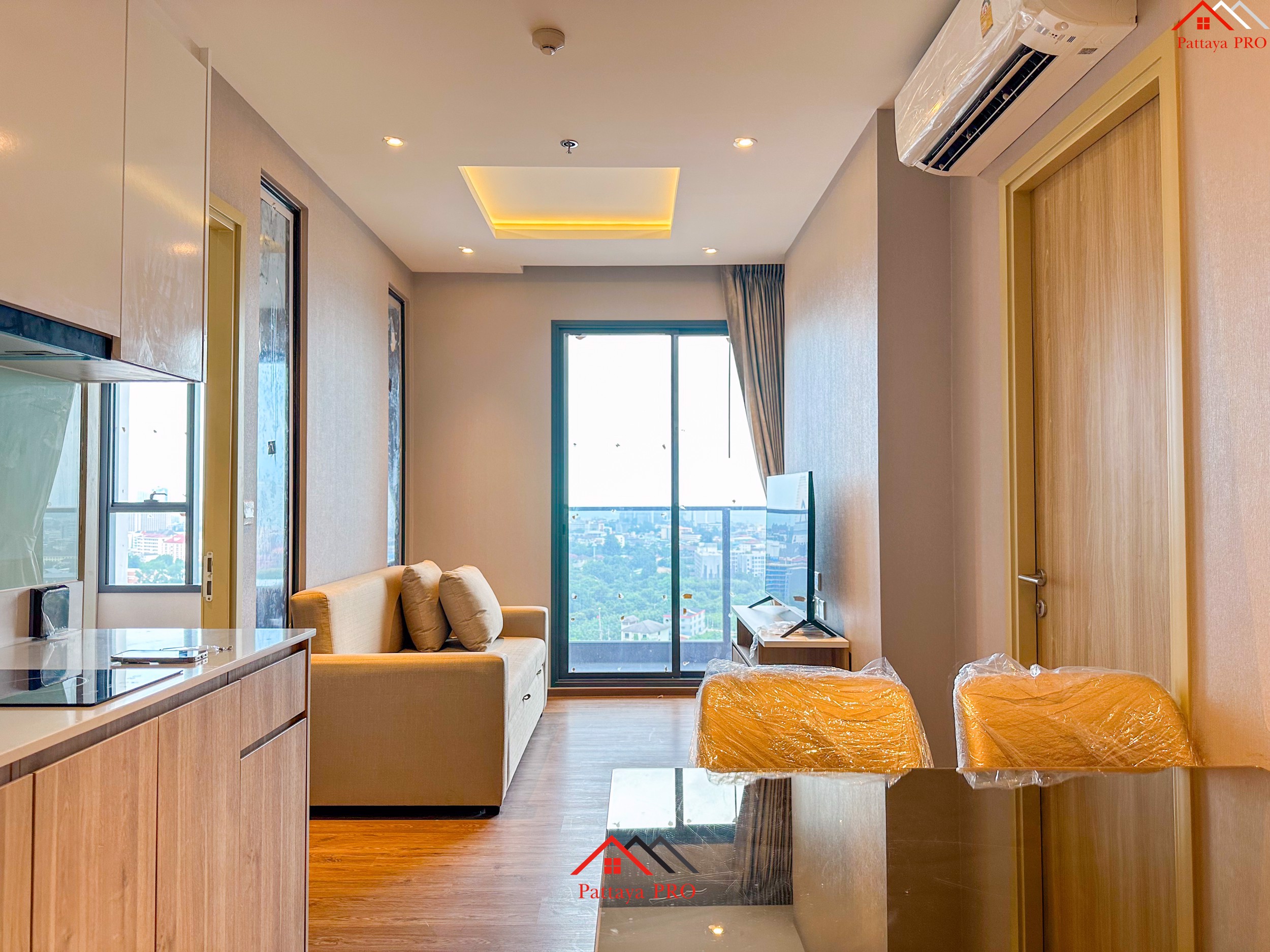 2 Bedrooms Condo in Once Pattaya Pattaya C001273