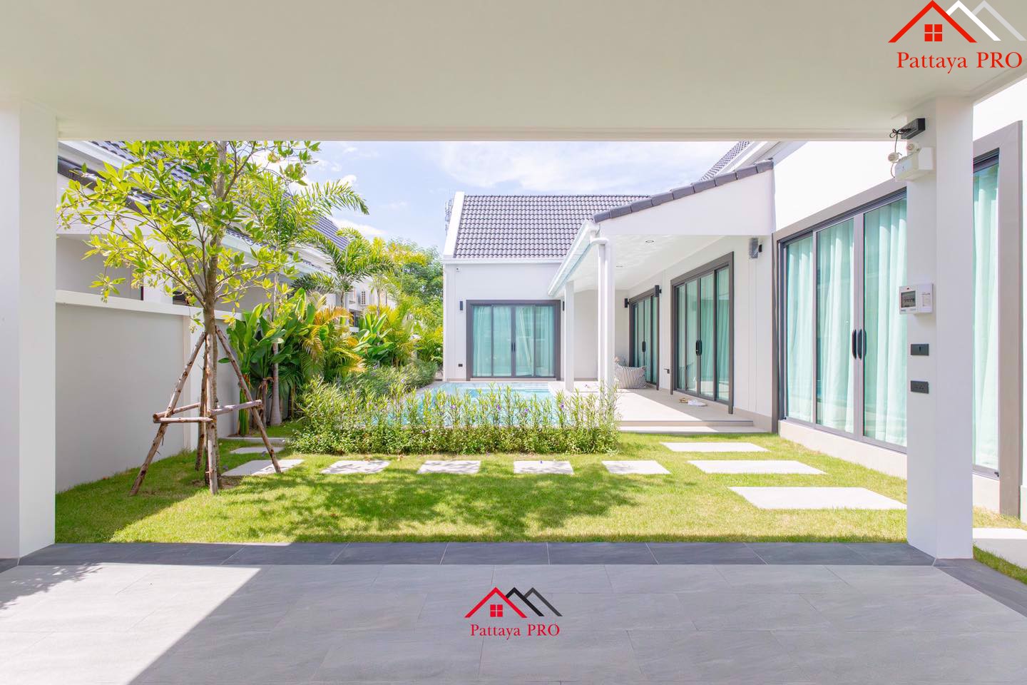Private Pool Villa in Homey Style. At Mabprachan
