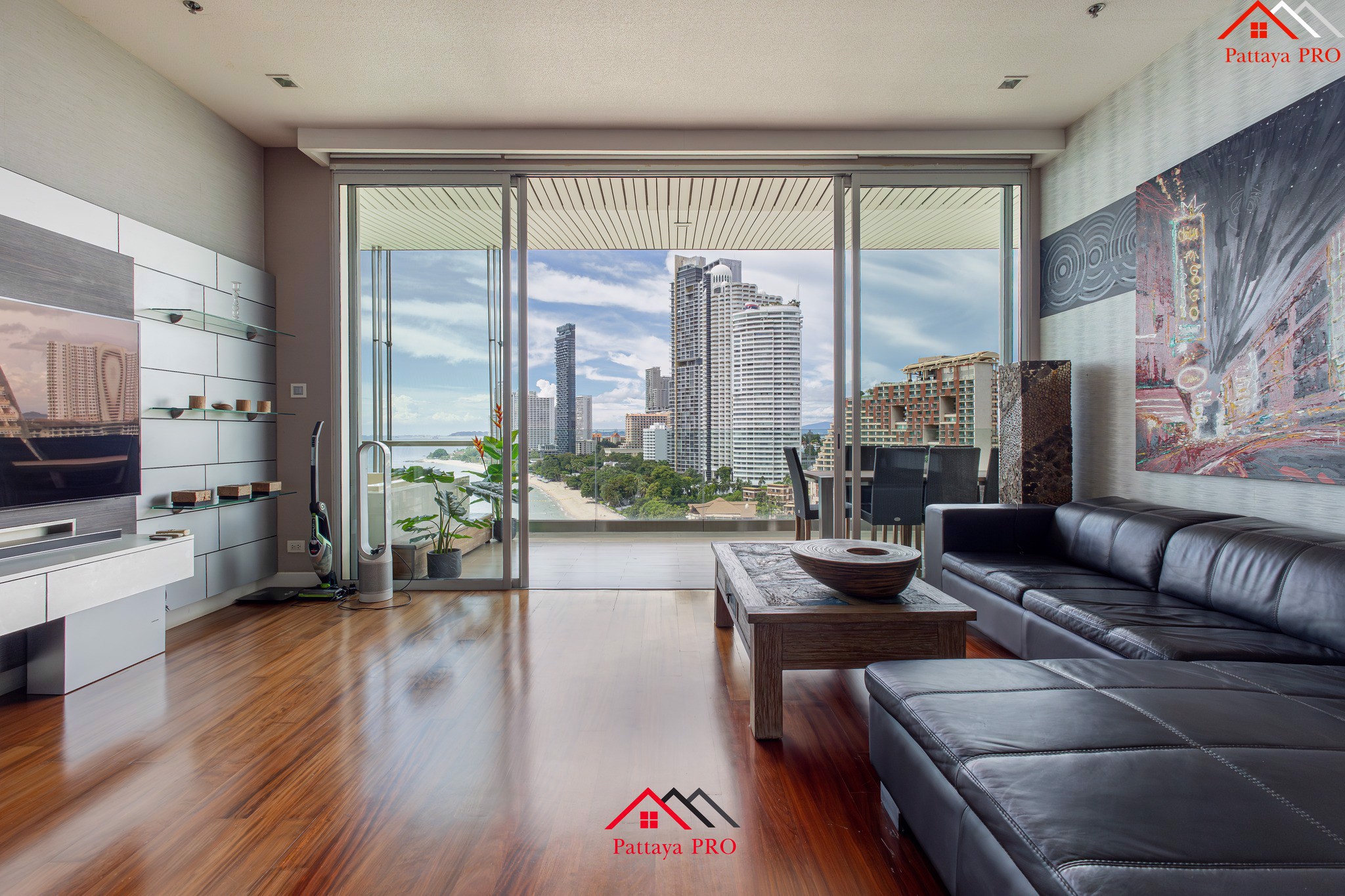 For Sale – Luxury Beachfront Apartment on the beach 🌟