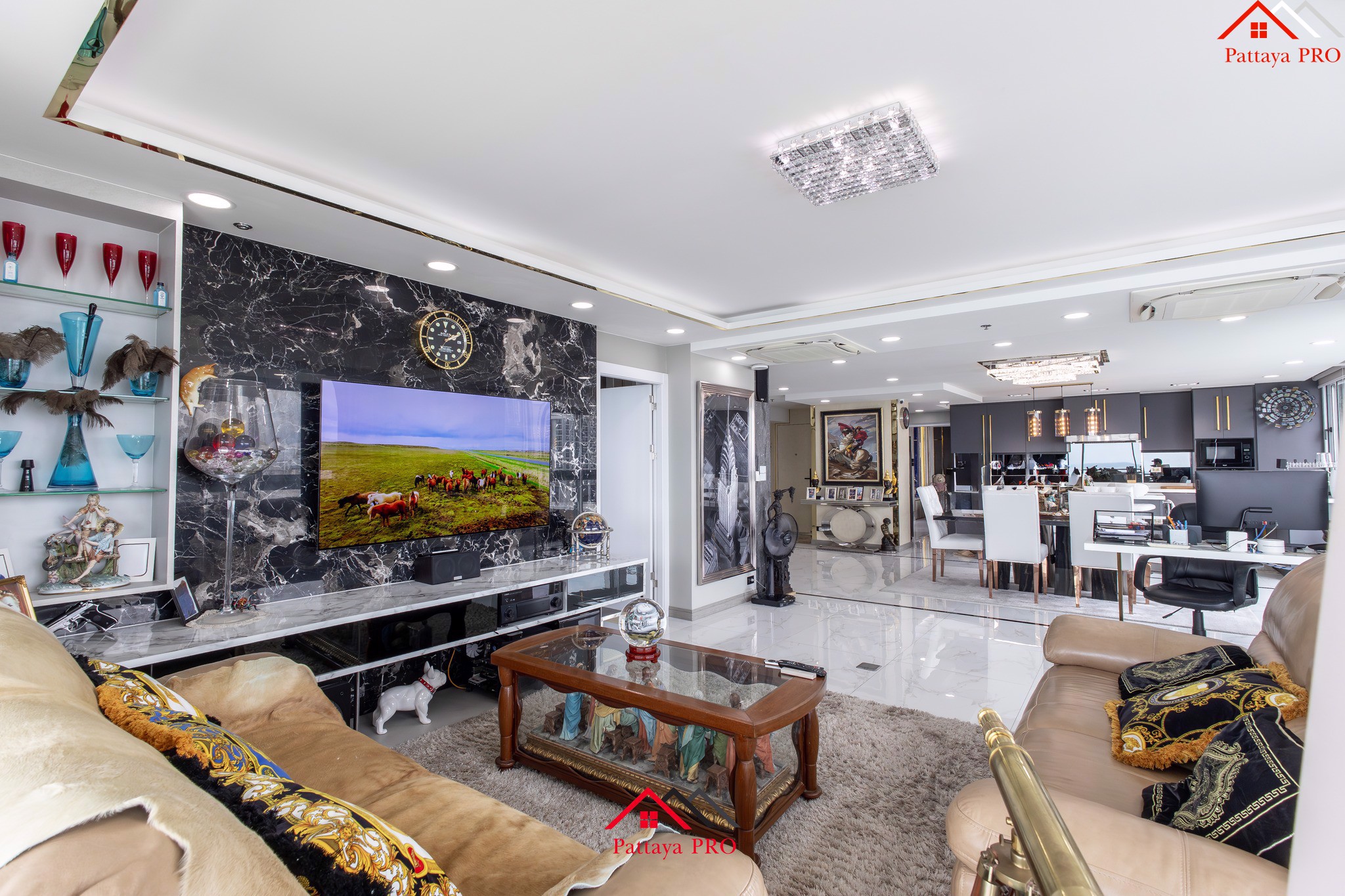 Stunning 2-Bedroom Corner Unit with Panoramic Sea Views – North Shore Condominium