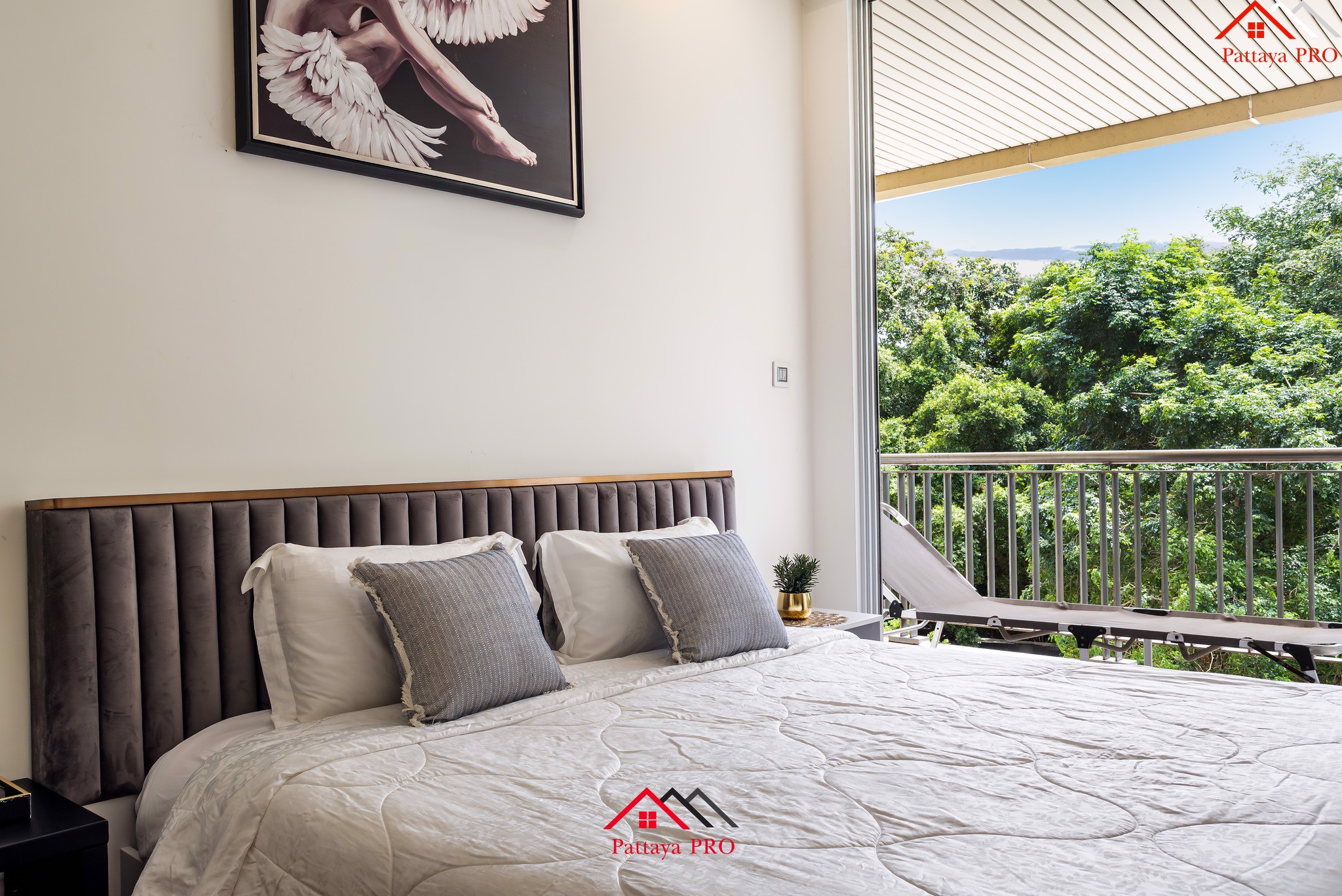 🌴 For Sale – Luxury Beachfront Living at The Cove, Pattaya 🌴