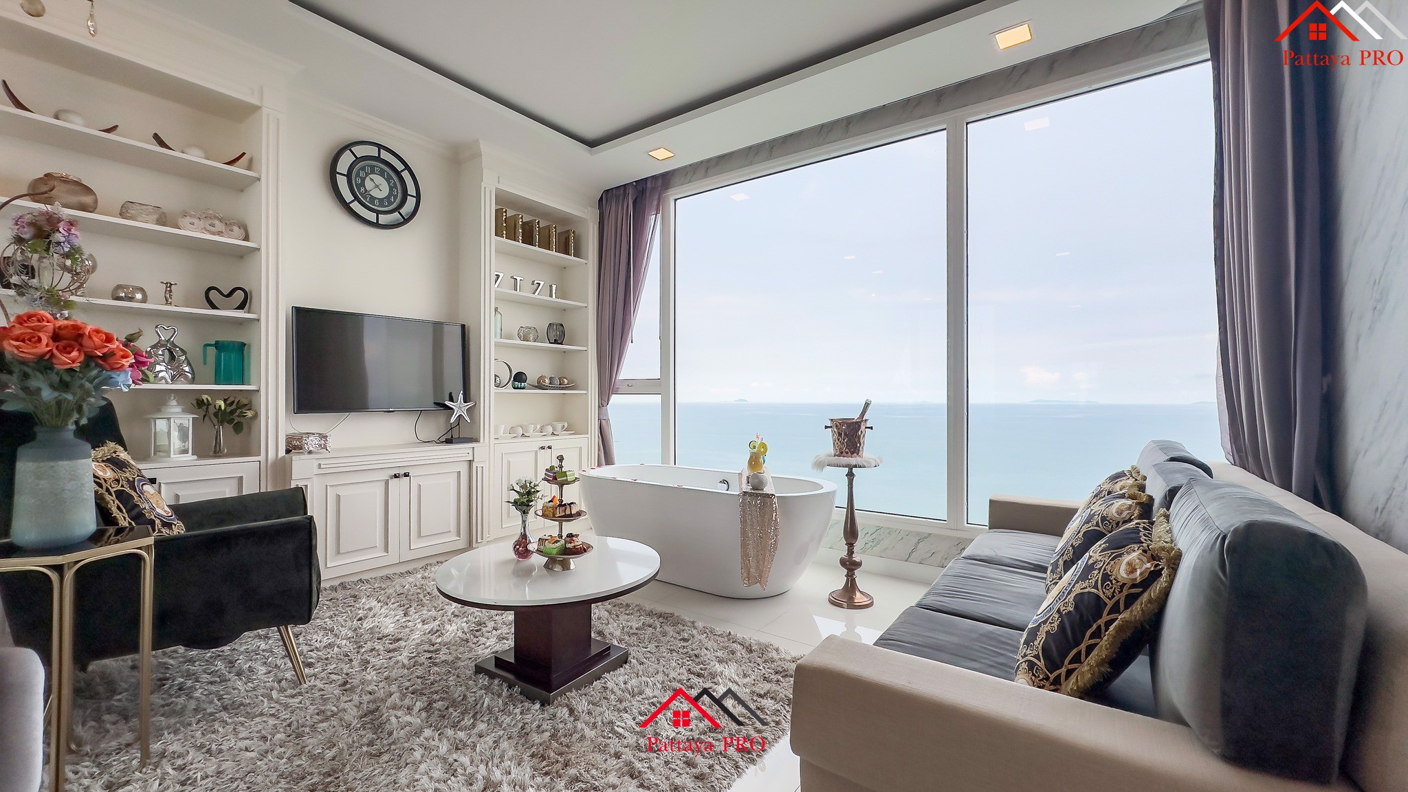 Beachfront Bliss at Bang Saray!direct sea view 2-bedroom, 2-bathroom unit 80 sq.m.