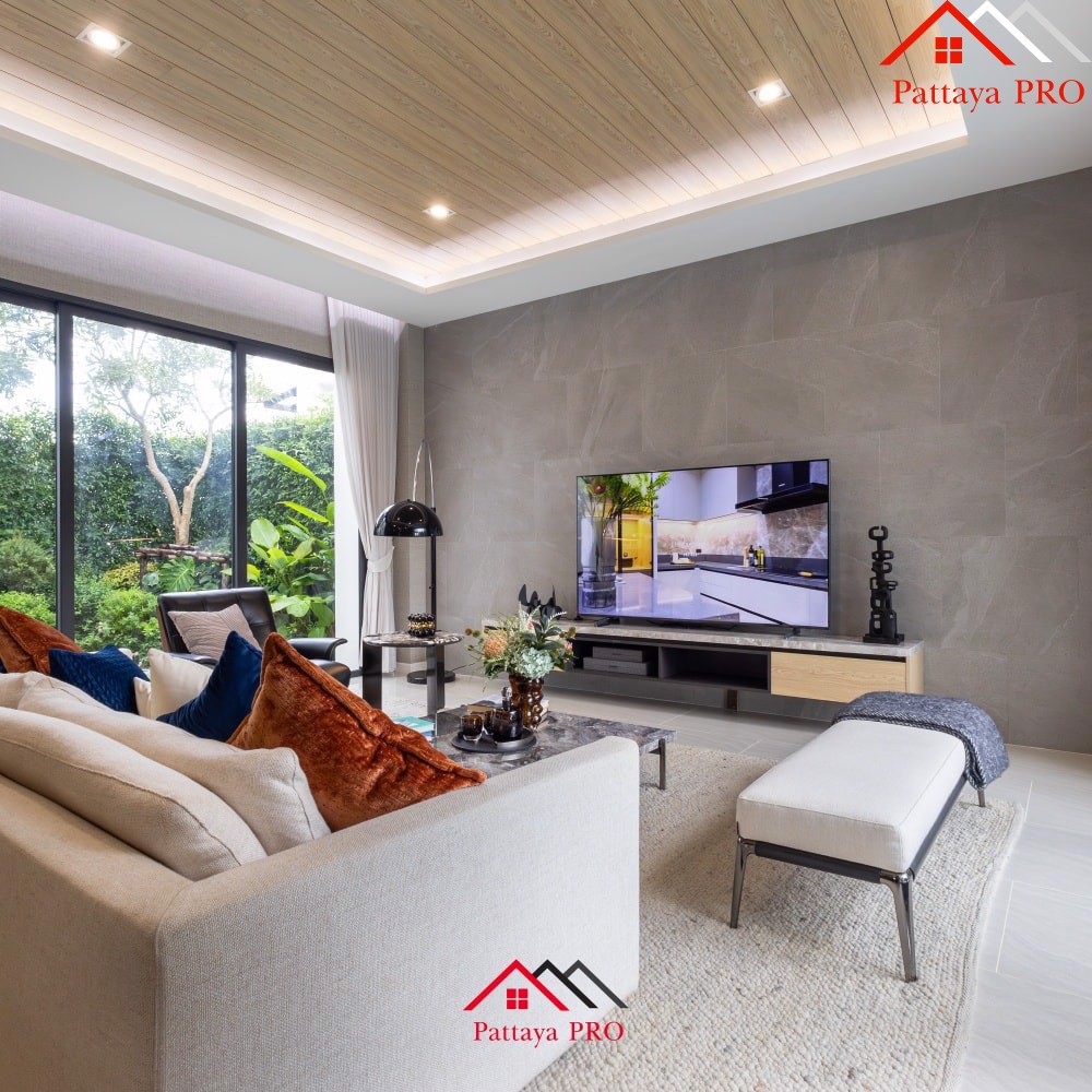 Luxury Pool Villa with Private Swimming Pool 📍 Prime Location in Pattaya