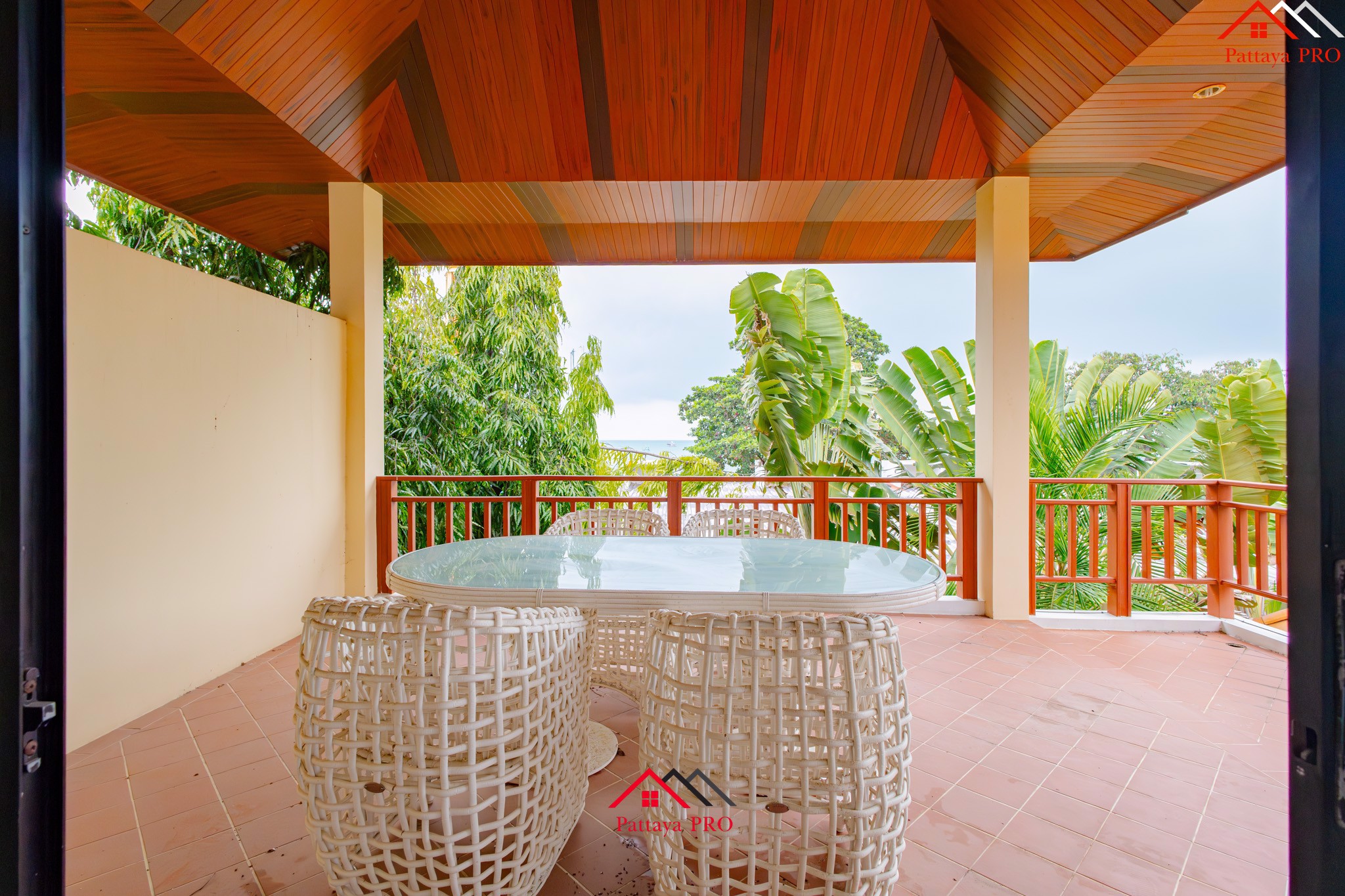 Your Dream Home in Beachfront Village – Bangsaray Beach