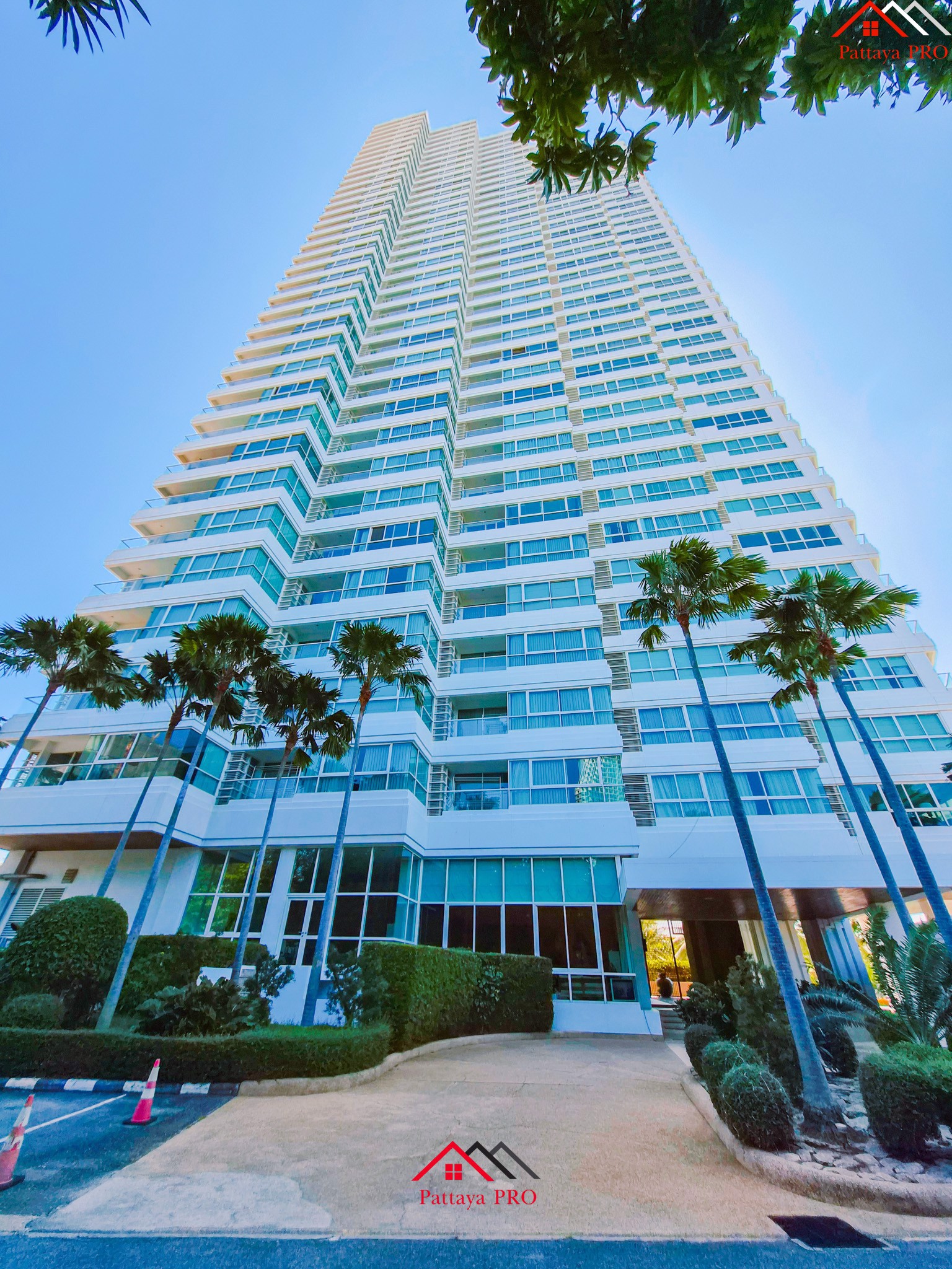 Luxury Marina Living at OCEAN PORTOFINO Jomtien.