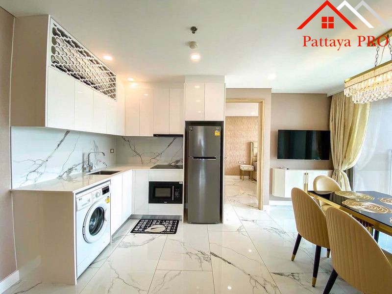 25 MB. 3 Bed 3 Bath , Copacabana Beach front