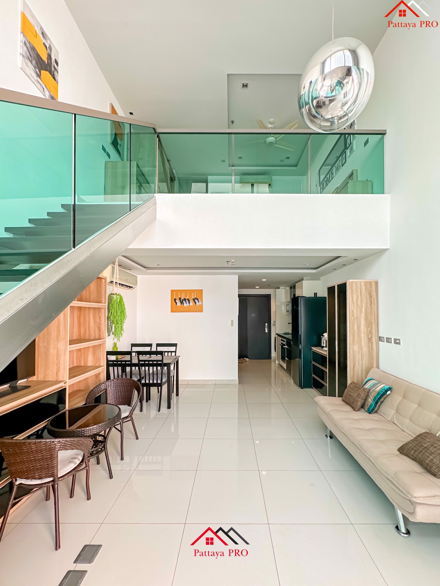 Hot Deal! 6.58 MB. (down from 6.94) Wongamat Tower | 20th Floor Sea View Duplex