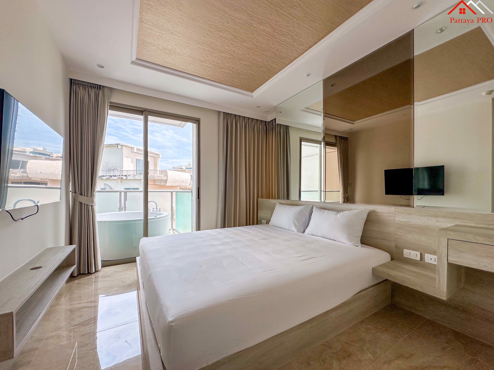 🌟 The Riviera Monaco – Ready to Move in Condo 🌟