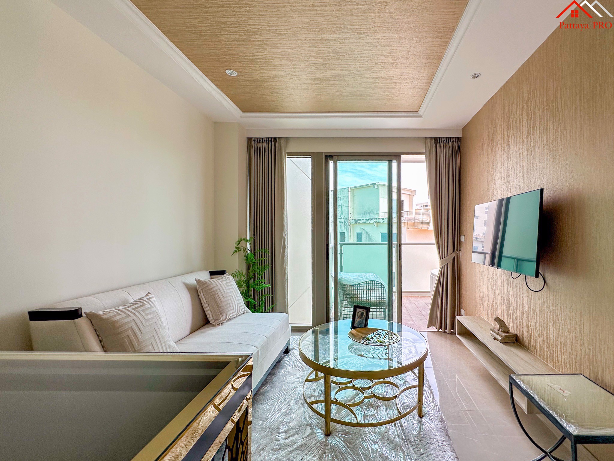 🌟 The Riviera Monaco – Ready to Move in Condo 🌟