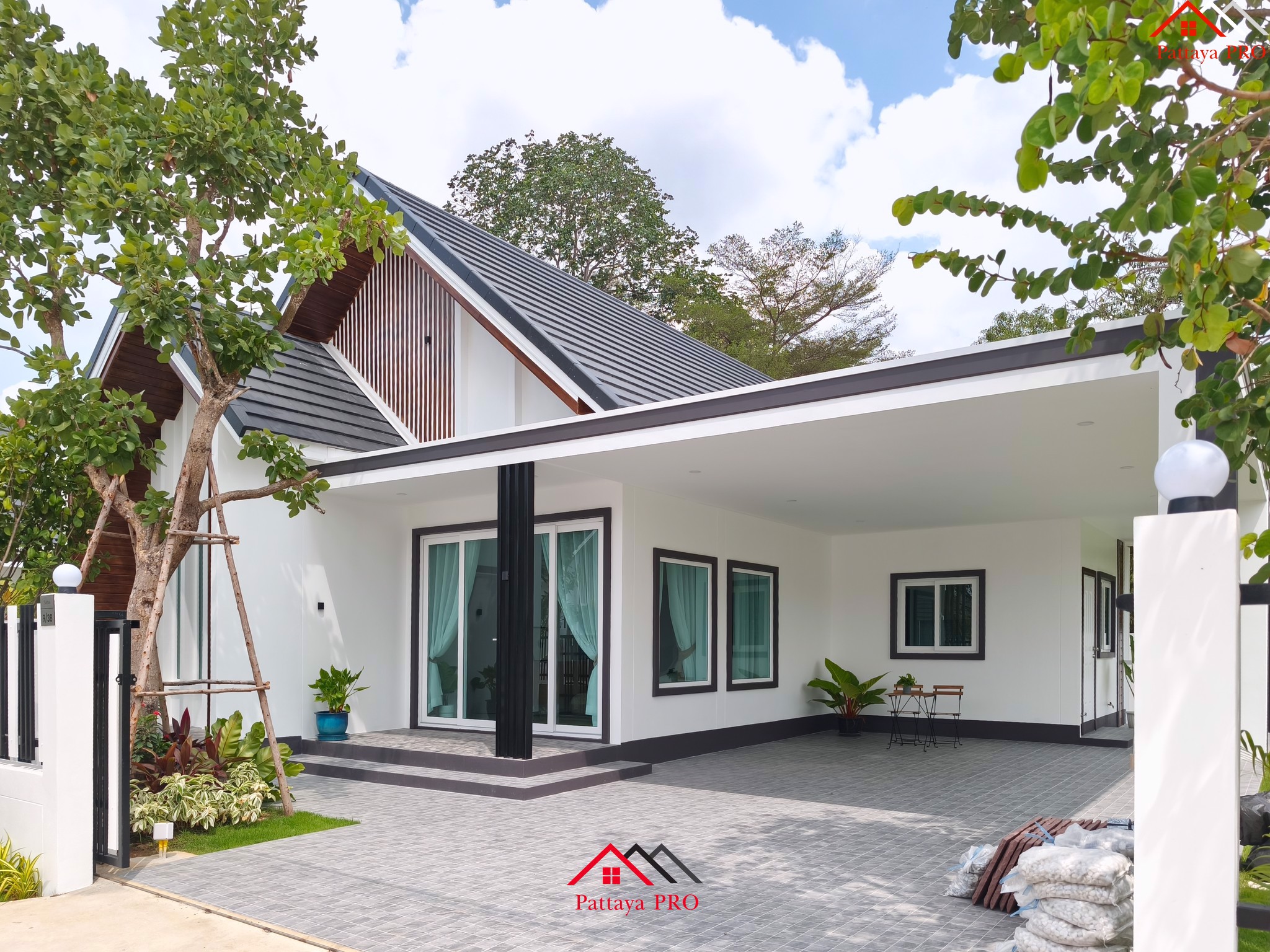 A Nordic-style detached home — simple, warm, and comfortable living