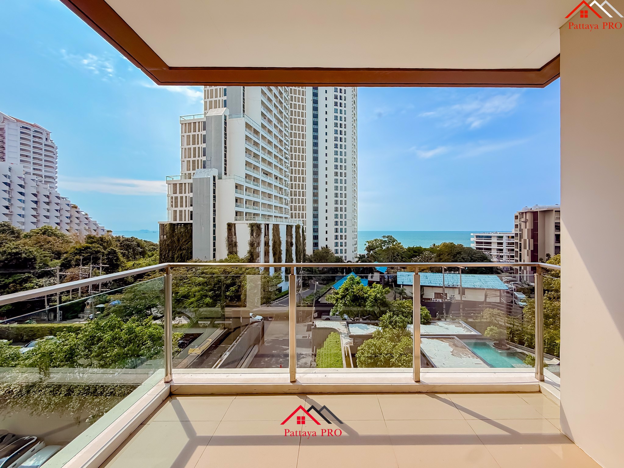 🔥 Hot Deal in Wongamat!  Baan Plai Haad NOW only 4,950,000 Baht.