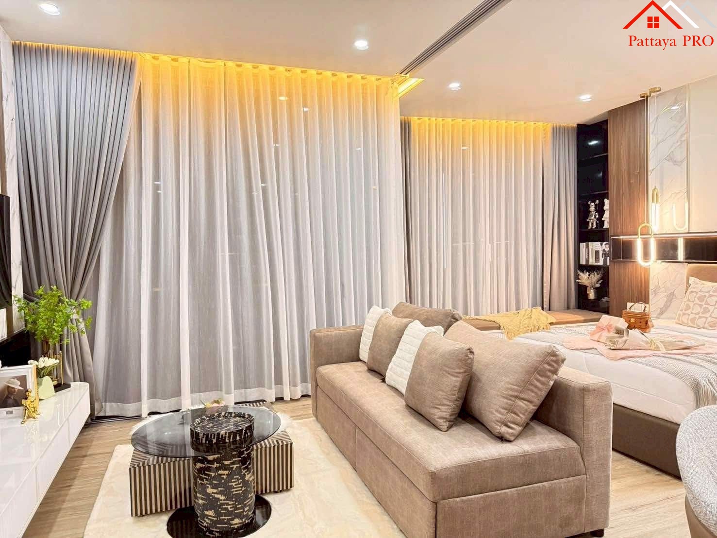 ✨ Arom Wongamat💰 ราคาเพียง 14 ล้านบาท