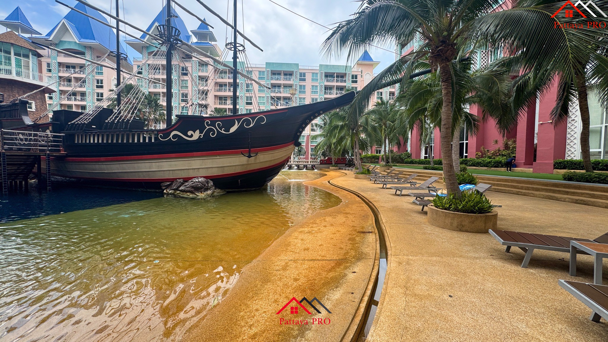 ขายคอนโดห้องสวย วิวสระว่ายน้ำ บรรยากาศเหมือนได้พักผ่อน Grande Caribbean Condo Resort Pattaya.