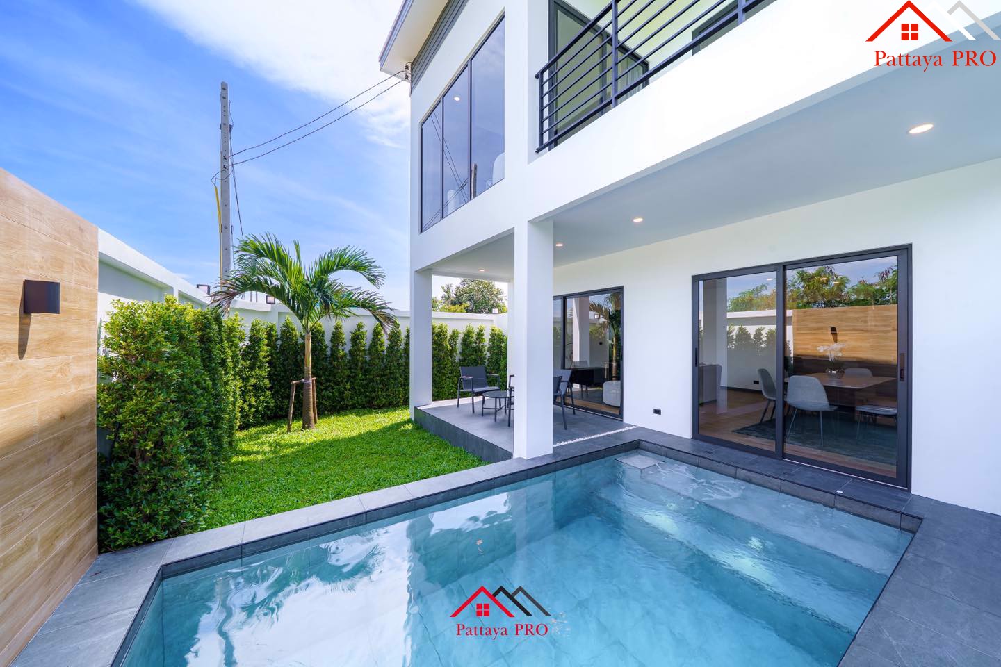 🏡 Modern Luxury Pool Villa near Mabprachan Lake, Pattaya