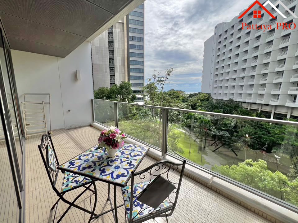 🌊 Luxury Beachfront Living at Northpoint Pattaya