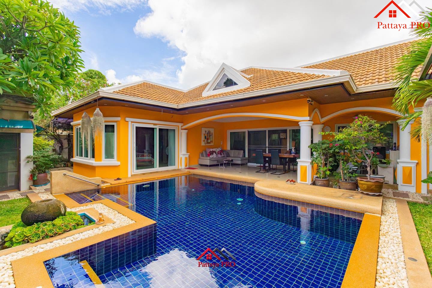 Rare Corner Pool Villa | Jomtien Park Villas Price: 20,500,000 THB