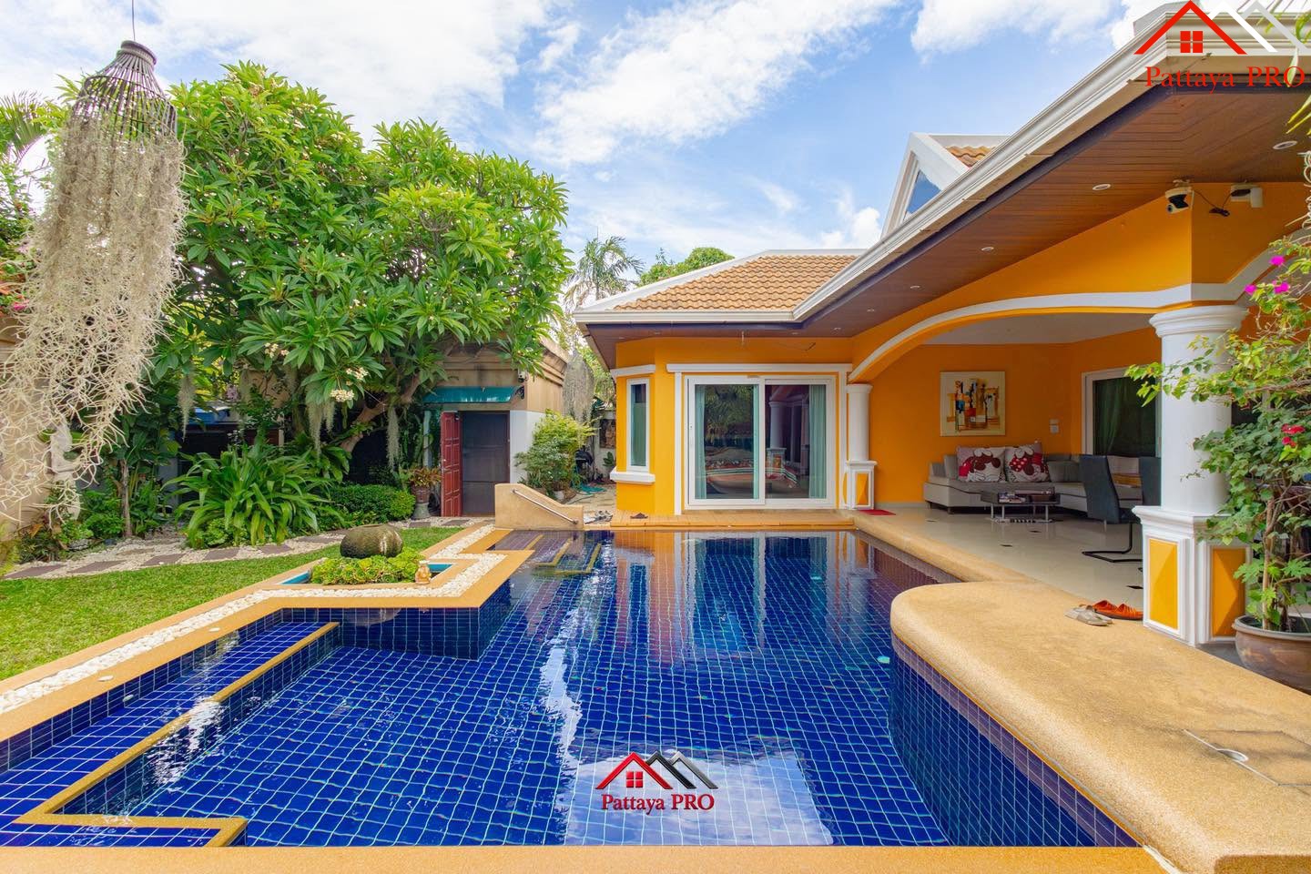Rare Corner Pool Villa | Jomtien Park Villas Price: 20,500,000 THB