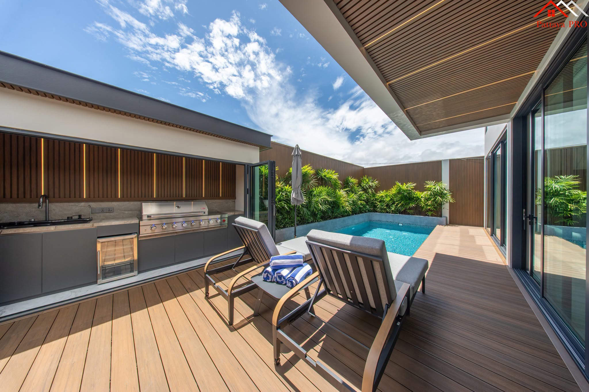Luxury Pool Villa in a Prime Pattaya Location ✨ Ready to move in | Fully Furnished