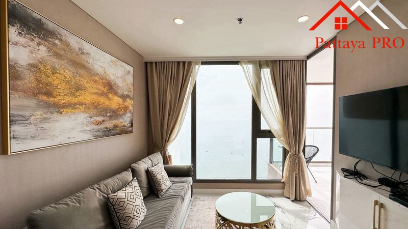 🌊 **Rare High-Floor Corner Unit with True Foreign Quota** Copacabana Beach Jomtien** For Sale**