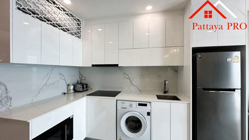🌊 **Rare High-Floor Corner Unit with True Foreign Quota** Copacabana Beach Jomtien** For Sale**