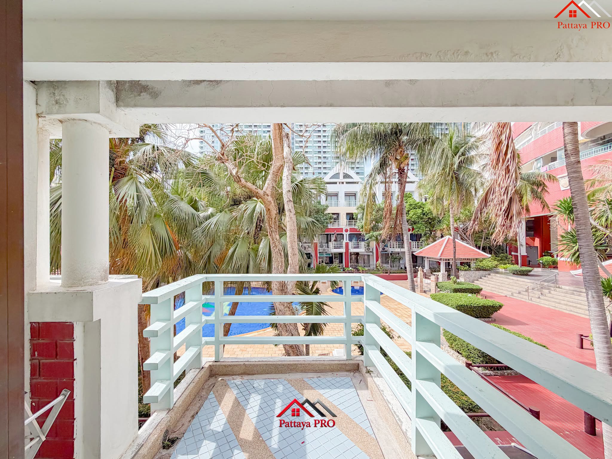 A rare opportunity for those who love space, location & renovation potential. ✨ 53 sqm spacious studio