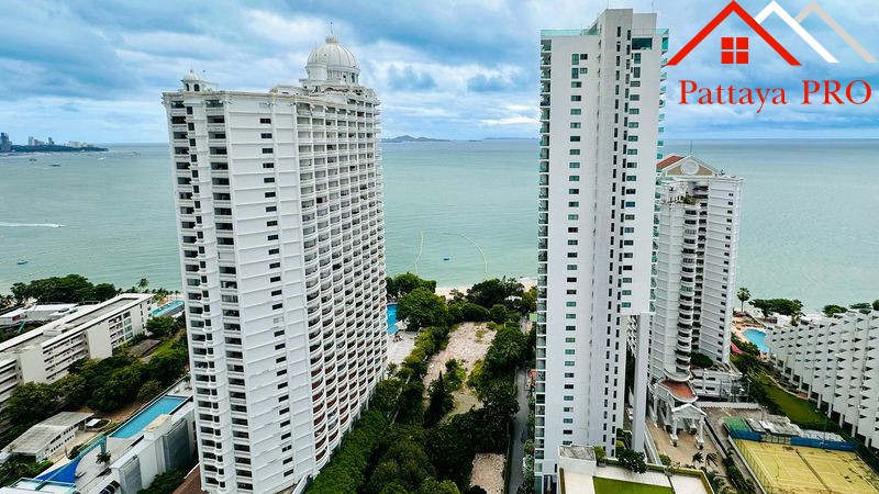 🌊✨ SPACIOUS CORNER UNIT WITH PANORAMIC SEA VIEWS ✨🌊