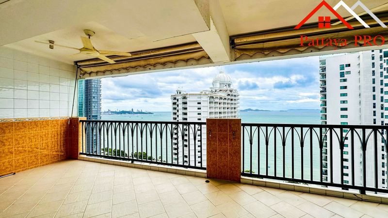 🌊✨ SPACIOUS CORNER UNIT WITH PANORAMIC SEA VIEWS ✨🌊