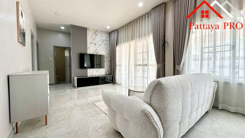 🏡 MODERN CORNER HOUSE FOR RENT ✨ Near International Schools & Rugby School ✨