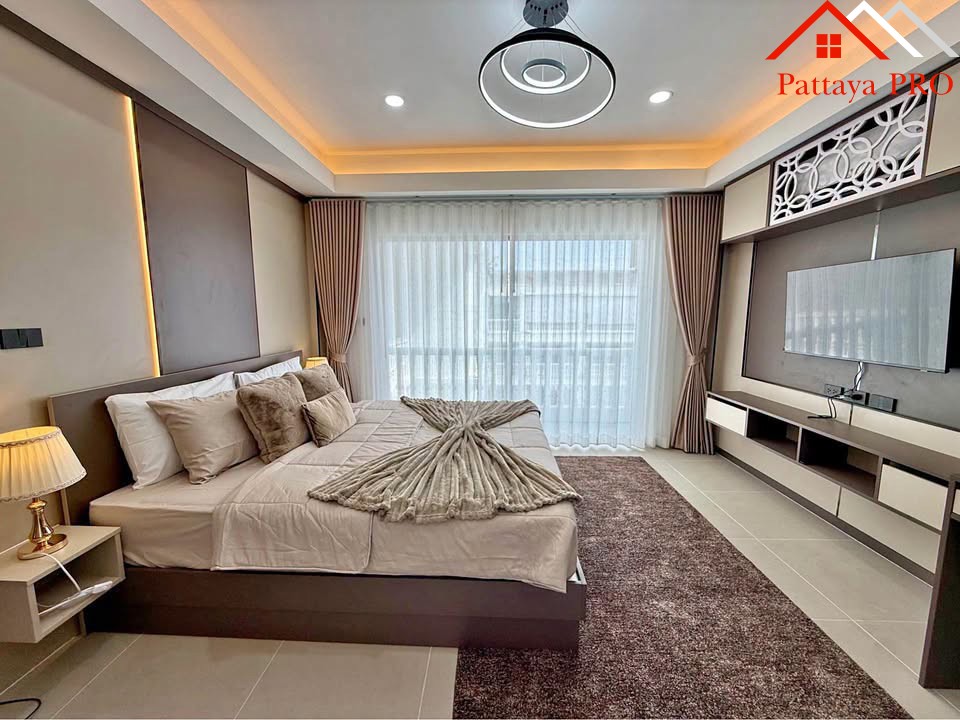 🏡 NEWLY RENOVATED 2-BEDROOM CONDO – MAJESTIC JOMTIEN