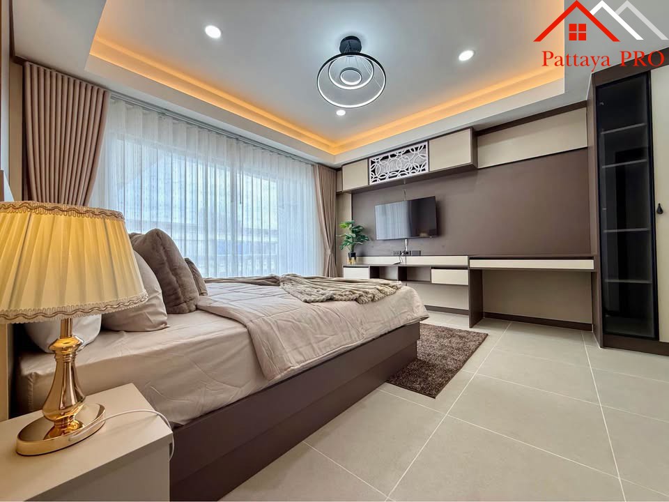 🏡 NEWLY RENOVATED 2-BEDROOM CONDO – MAJESTIC JOMTIEN