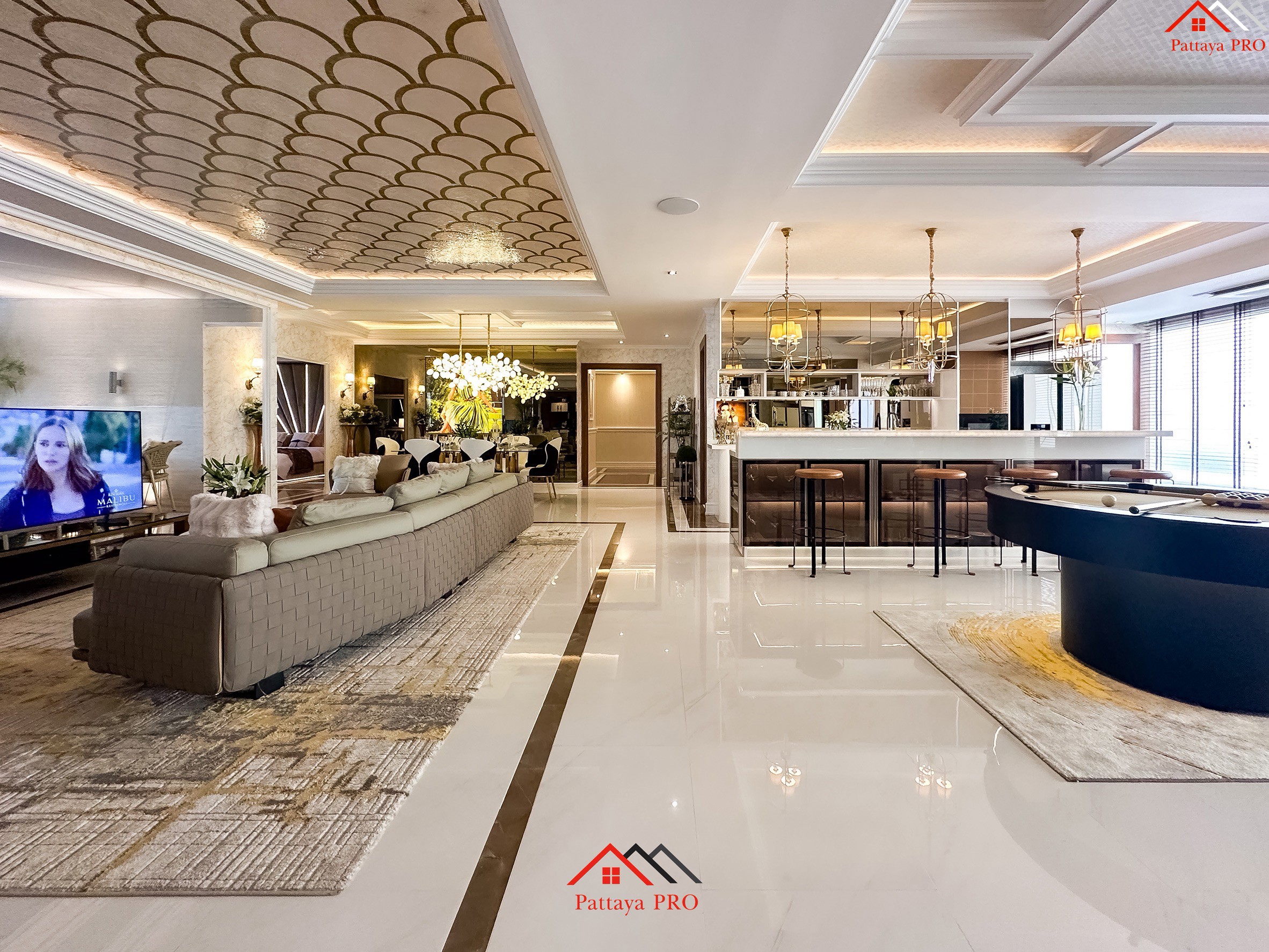 คอนโด in The Riviera Malibu  พระตำหนัก C001523