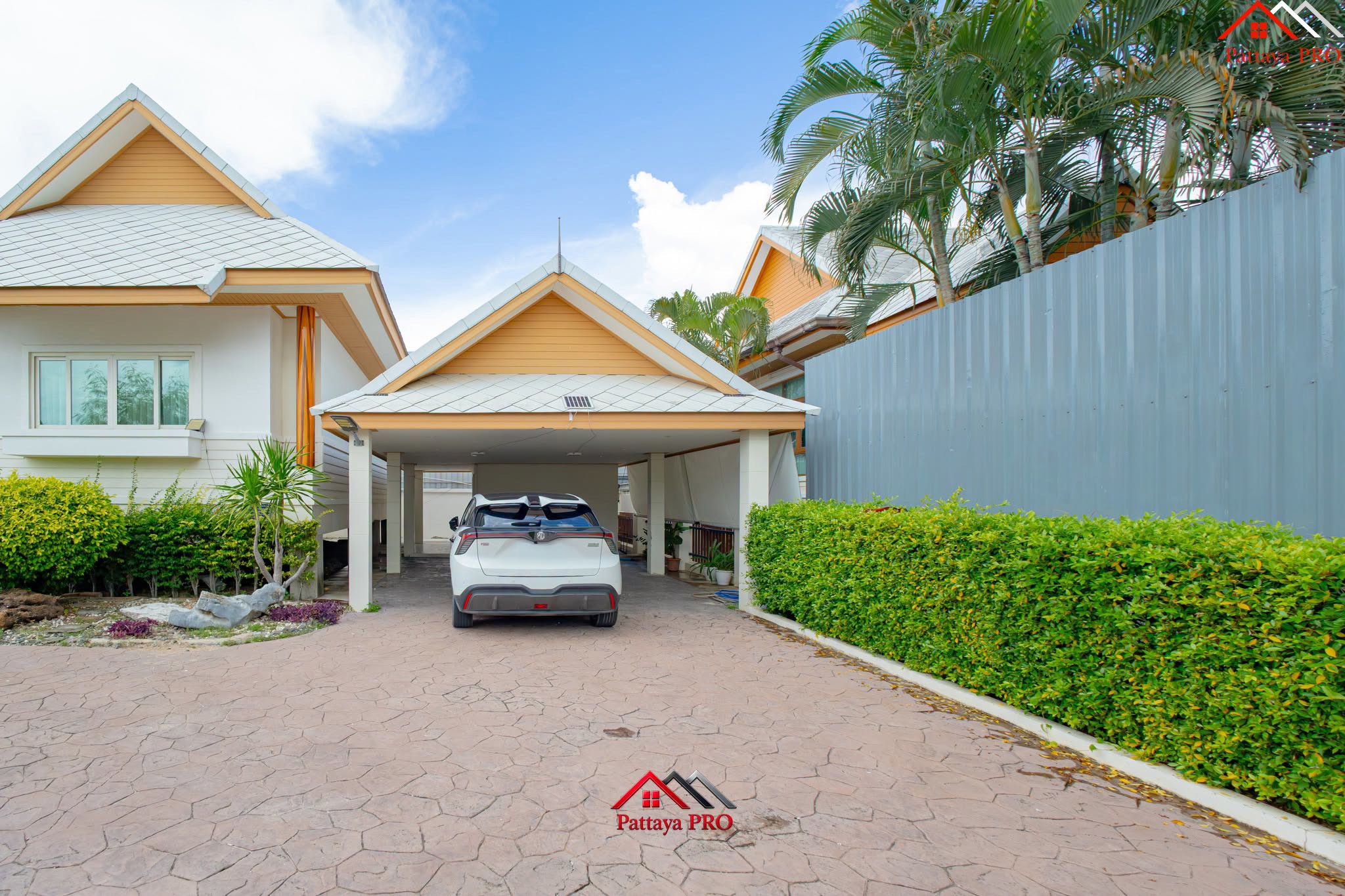 🏡 CORNER HOUSE WITH PRIVATE POOL FOR SALE 📍 Amorn Village – Chaiyapruek, Pattaya