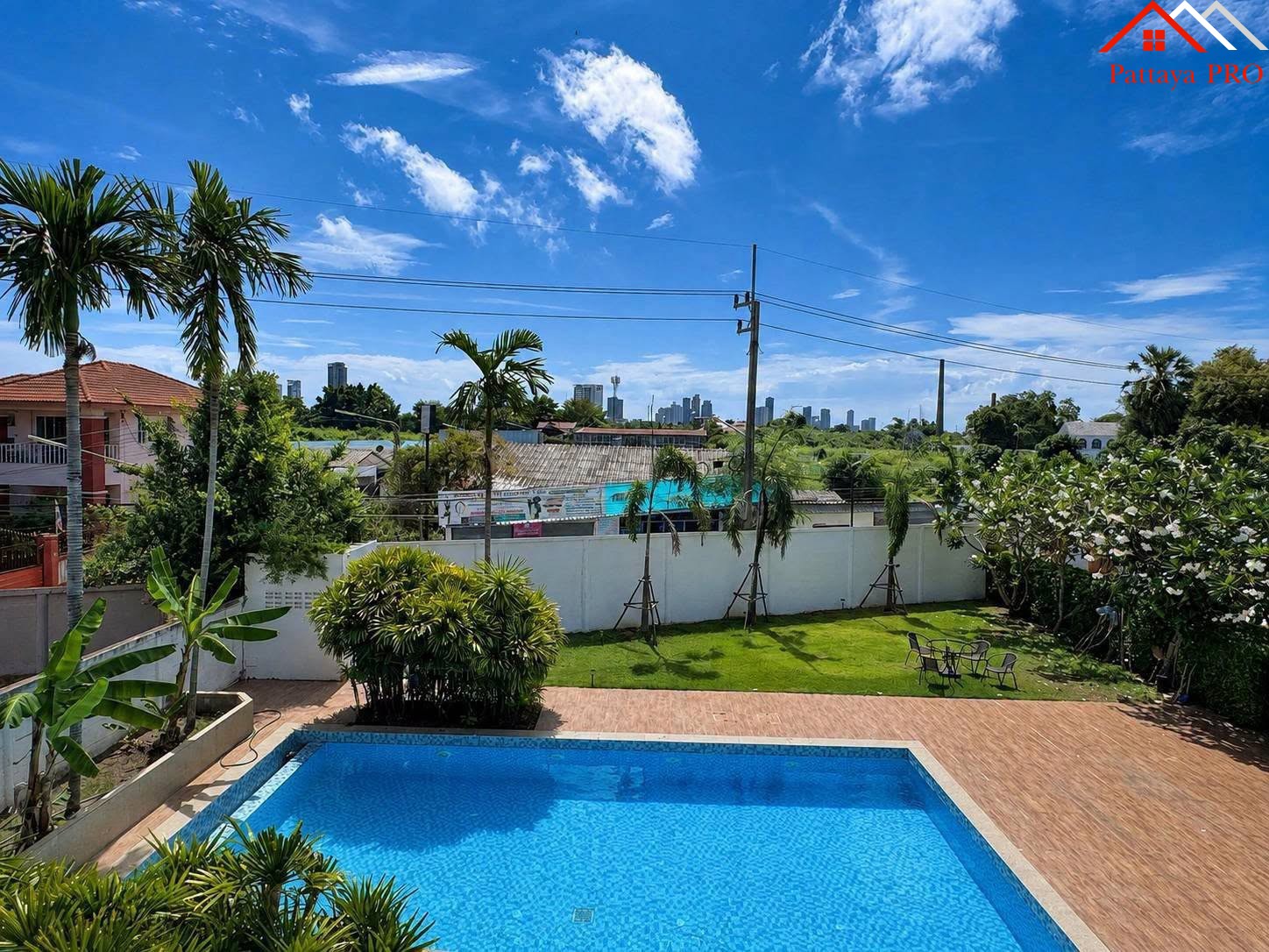 🏡 POOL VILLA FOR SALE IN PATTAYA ✨ Spacious Pool Villa – Newly Renovated & Ready to Move In!
