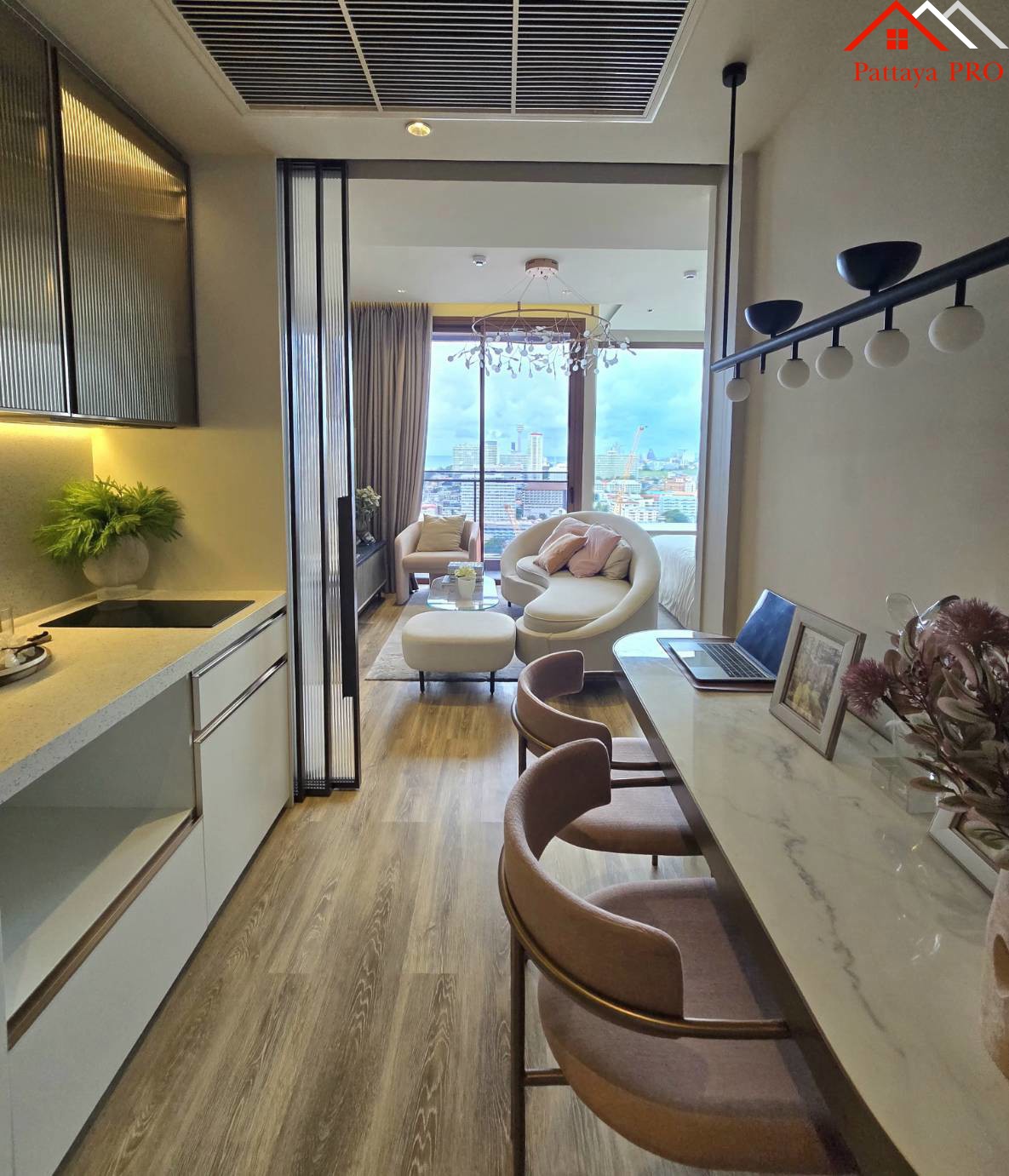 คอนโด in Arom Jomtien  จอมเทียน C001542