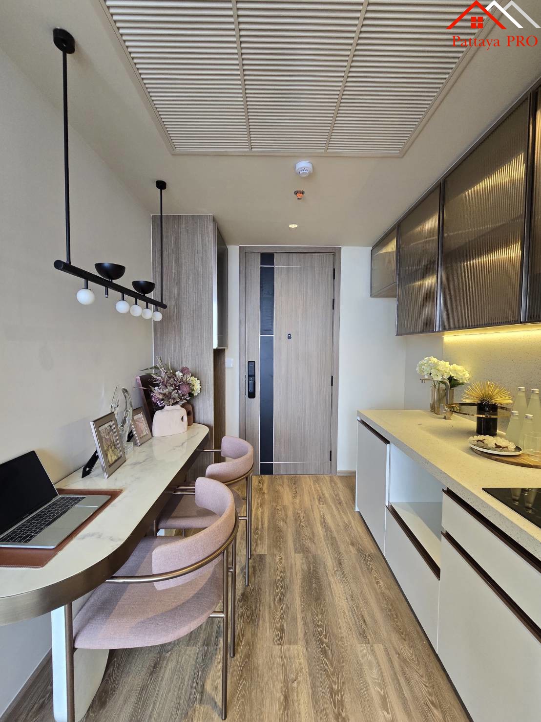 คอนโด in Arom Jomtien  จอมเทียน C001542