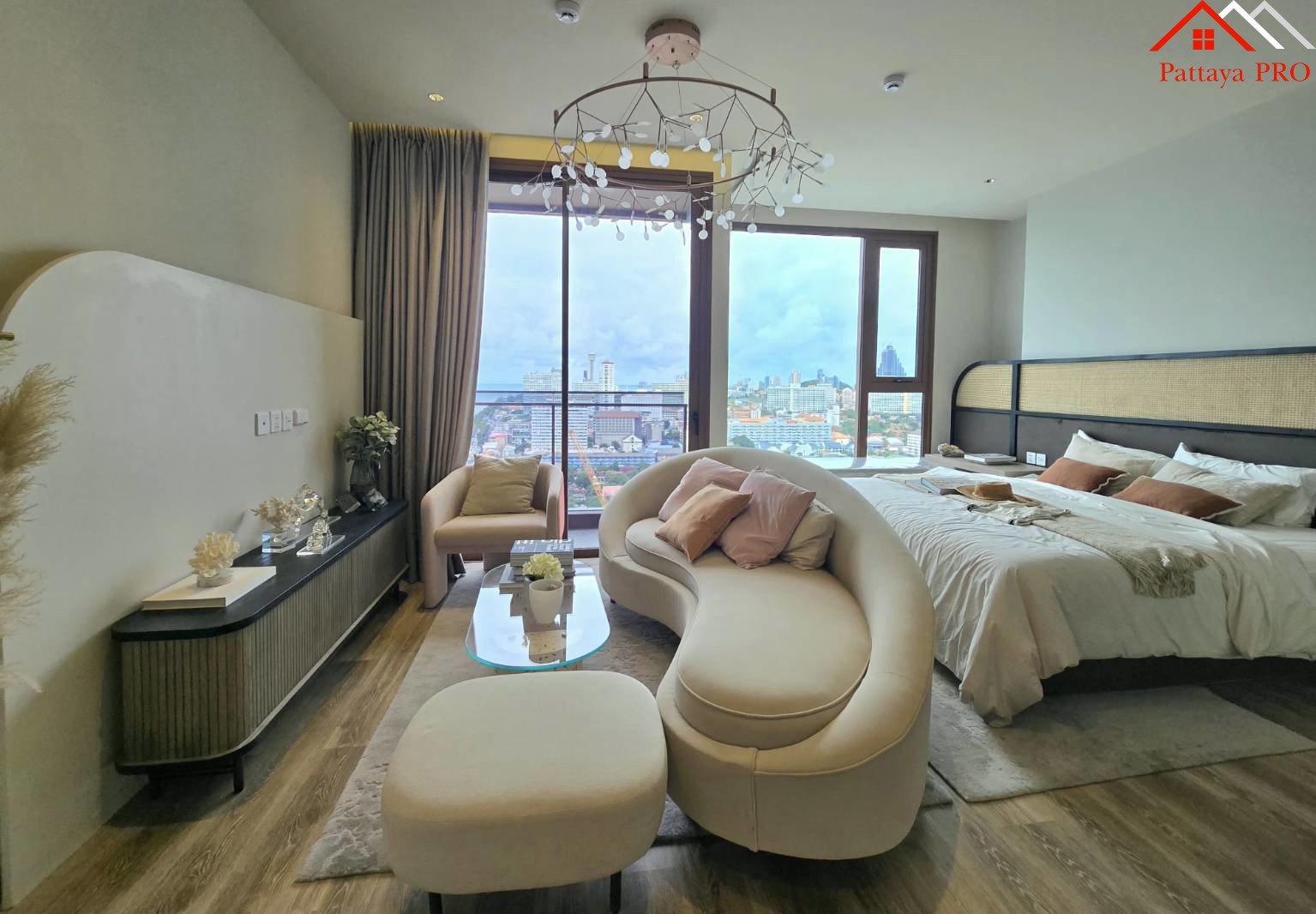 คอนโด in Arom Jomtien  จอมเทียน C001542