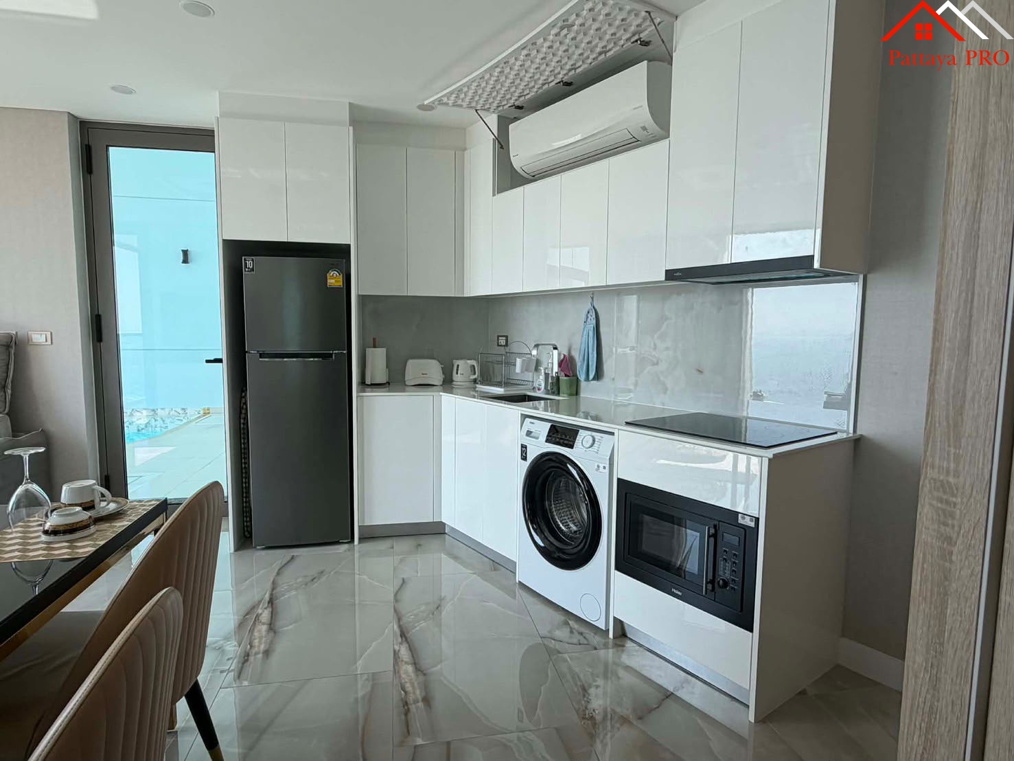 คอนโด in Copacabana Beach Jomtien  จอมเทียน C001548