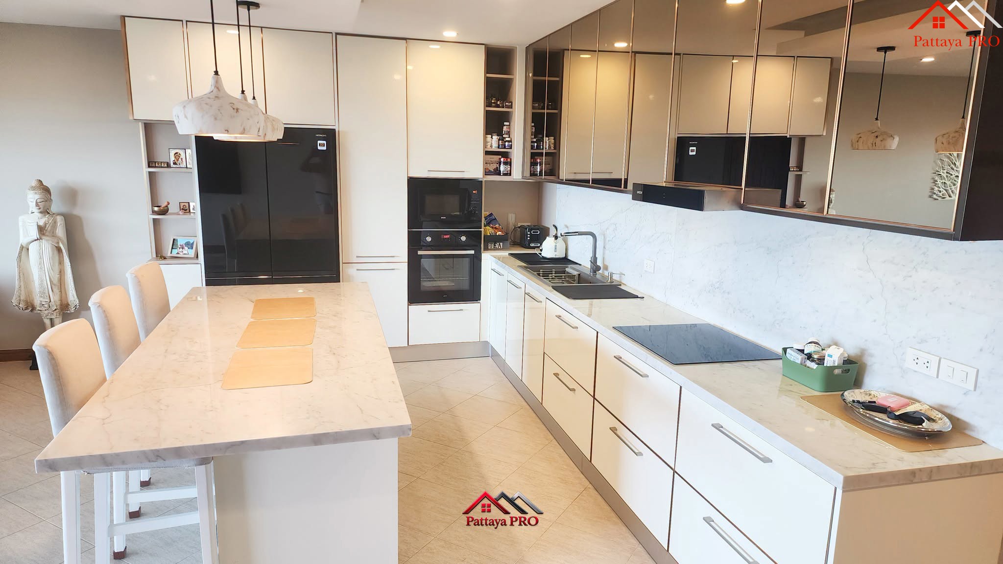 🏝️ LUXURY LIVING IN PRATUMNAK, PATTAYA 🌴 ✨ Rare 3-Bedroom Residence | 200 SQ.M. | Foreign Quota