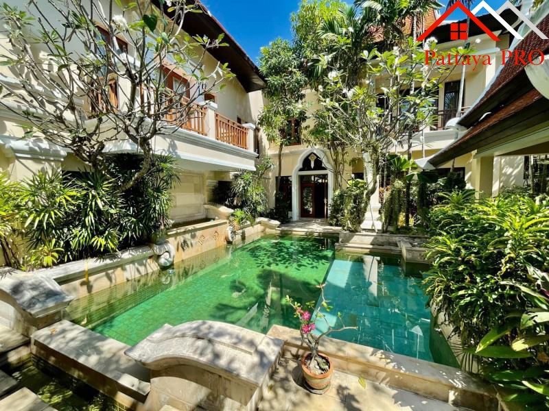 🏡 Elegant Traditional Thai-Style Villa Near Na Jomtien Beach